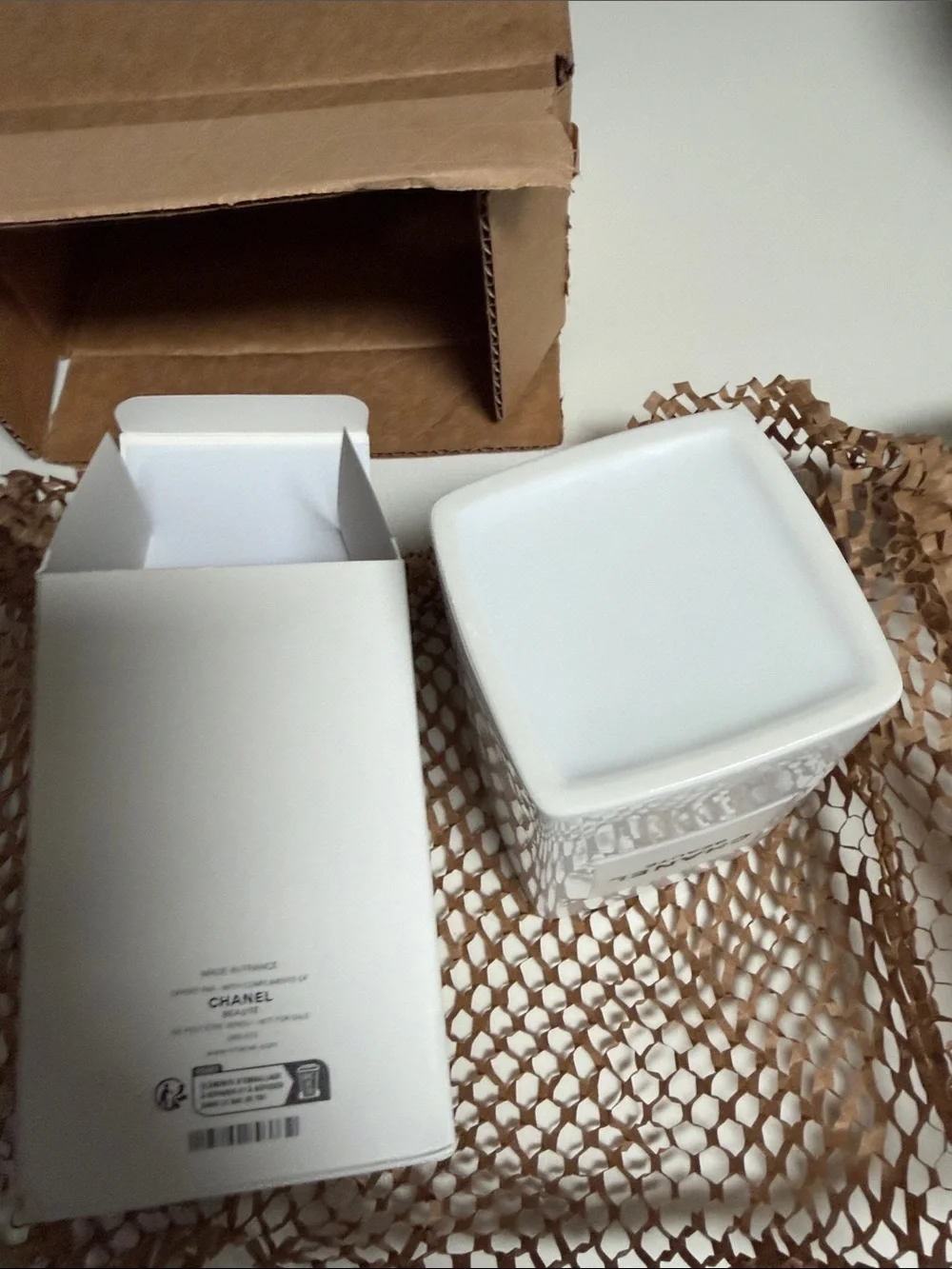 CHANEL White Ceramic Vanity Holder with Branded Plaque